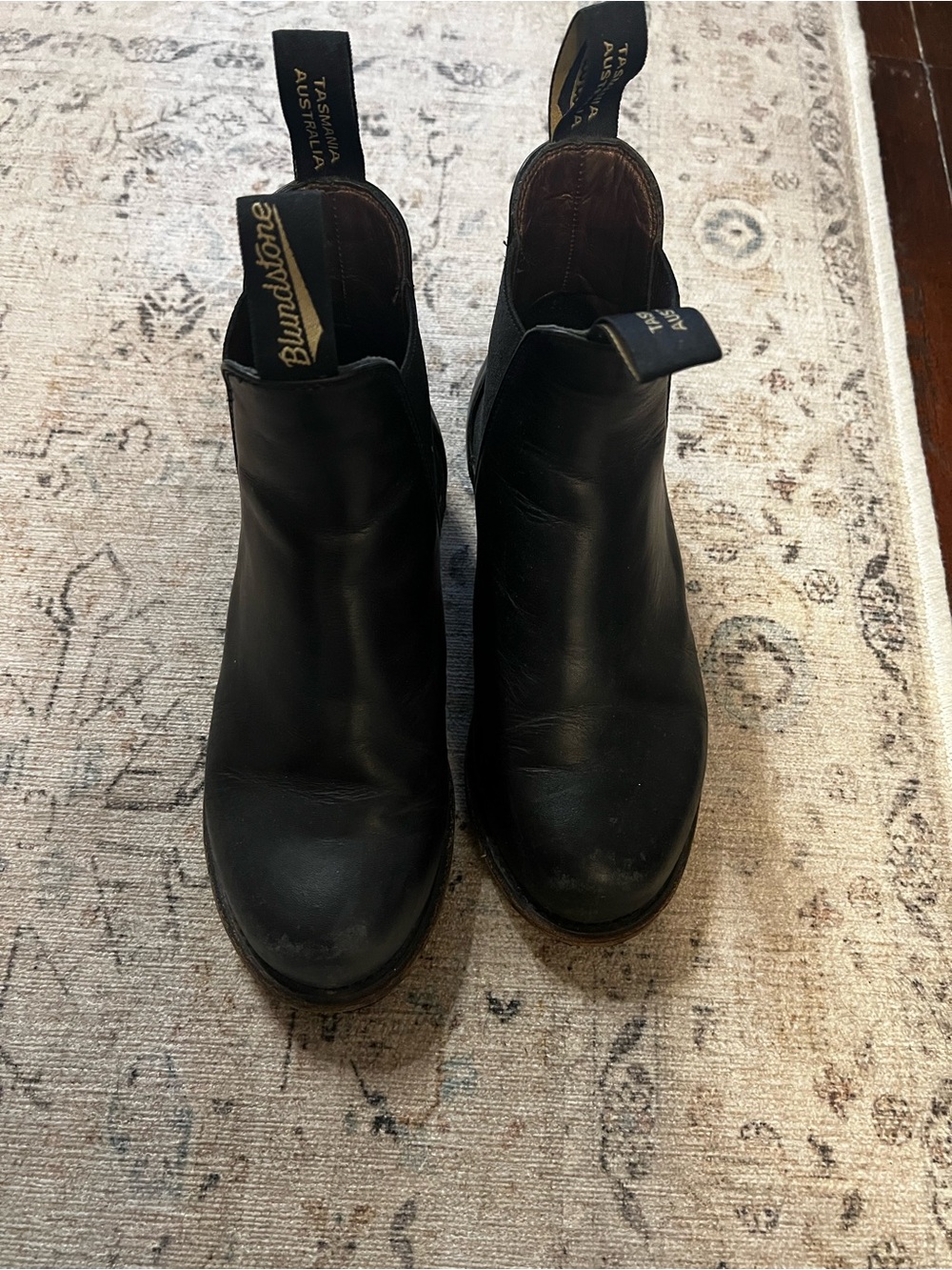 Blundstone Black Leather Heritage Chelsea Boots